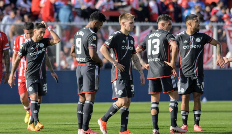 Imagen de Un gigante brasileño vino a la carga por un futbolista titular de River
