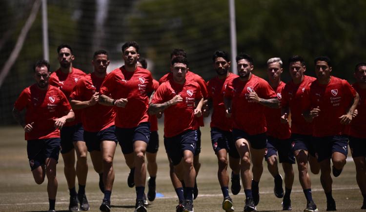 Imagen de Independiente se aseguró la continuidad de dos de sus figuras