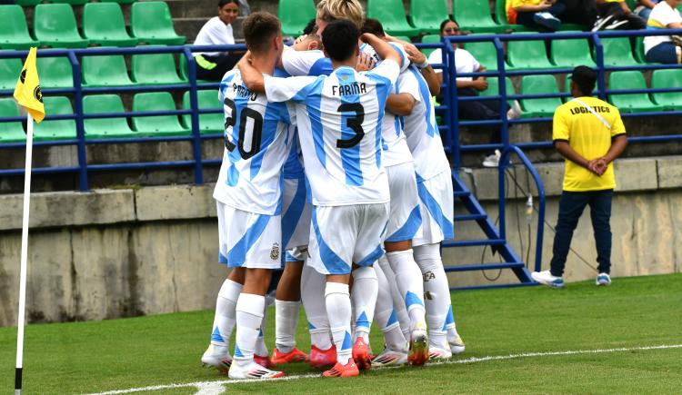 Imagen de La Selección Argentina Sub 17 goleó a Perú y se ilusiona con la clasificación al Mundial
