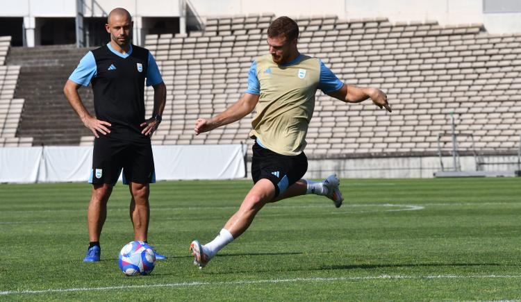 Imagen de Las dos dudas que tiene Javier Mascherano para el duelo ante Francia