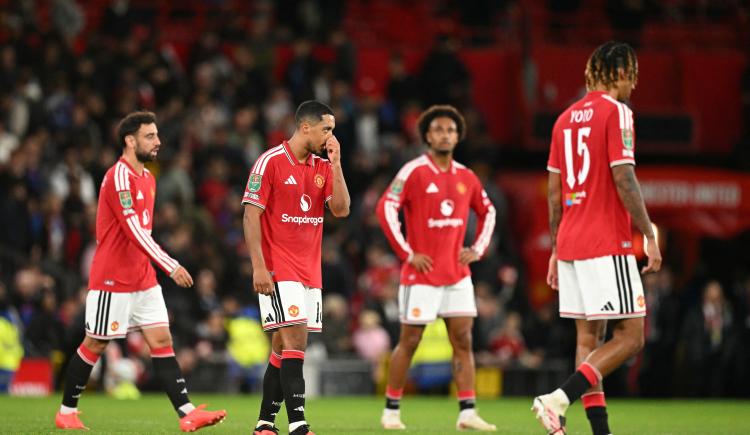 Imagen de Descalabro monumental del Manchester United: El Brighton le remonta un 2-0 y lo elimina de la Copa de la Liga