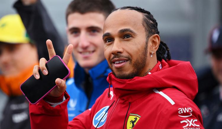 Imagen de Lo tapó el agua: Lewis Hamilton y un complicado debut en Ferrari