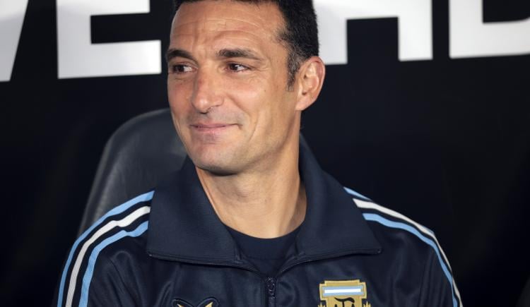 Imagen de Scaloni confirmó su continuidad en la Selección y dio grandes definiciones de Messi: "Tiene aura"