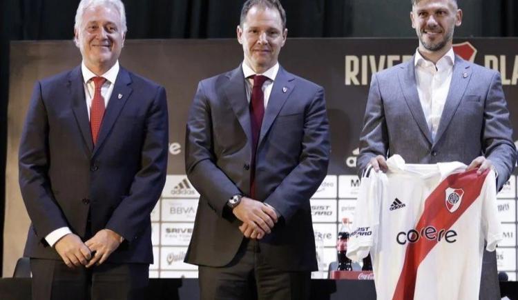 Imagen de River pisa fuerte en el mercado de pases y busca cerrar a tres refuerzos
