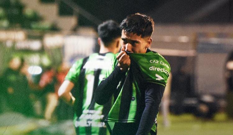 Imagen de Chicago cortó la mala racha y festejó ante su gente