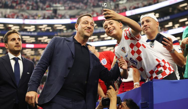Imagen de El ex capitán de la Selección Inglesa que le bajó el precio a Argentina