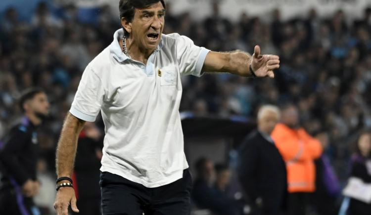 Imagen de La bronca de Gustavo Costas tras la eliminación de Racing: "Me siento culpable"