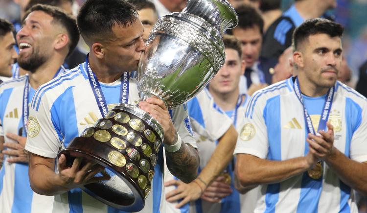 Imagen de La Selección Argentina se consolidó como el más ganador de la historia del fútbol