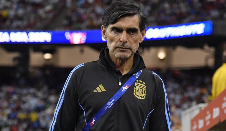 Imagen de Ayala elogió a Flores y Prestianni, lamentó el retiro de Messi y analizó el futuro de la Selección