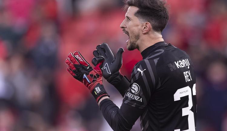Imagen de Cuántas vallas invictas acumula Rodrigo Rey en Independiente
