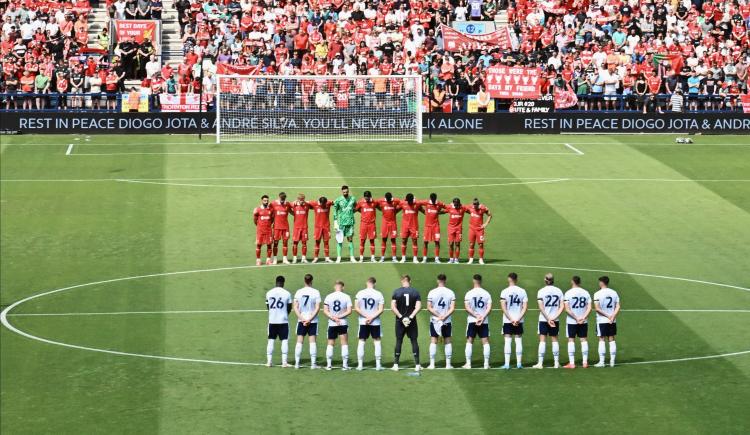 Imagen de Conmovedor: el homenaje a Diogo Jota en el primer partido de Liverpool tras su muerte
