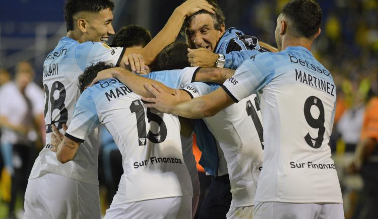 Imagen de Gustavo Costas, del "seguir soñando" al pedido para Juanfer Quintero y Roger Martínez