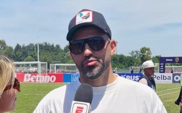 Imagen de Polémica: el torneo amateur del Kun Agüero que ya se "devoró" a varios profesionales
