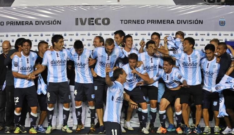 Imagen de Sacó campeón a Racing y no descarta ser el nuevo entrenador: "Si puedo ayudar..."