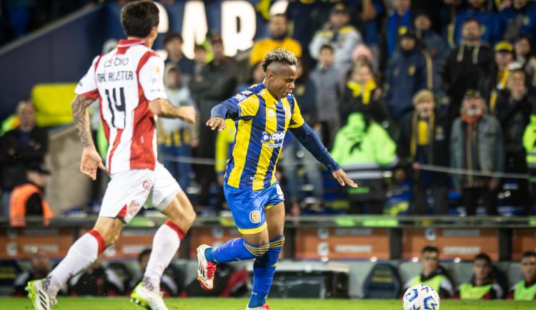 Imagen de Rosario Central dio a conocer la lesión de Jaminton Campaz