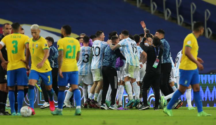 Imagen de Cuántas selecciones tienen historial positivo ante Brasil